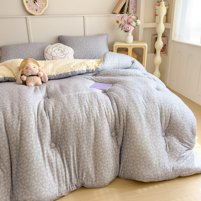 91家纺网 家纺一手货源 找家纺 米菲 2025新款针织豆豆冬被被子被芯 繁花