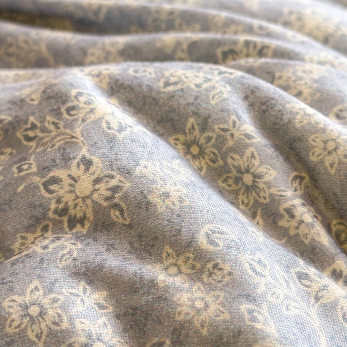 91家纺网 家纺一手货源 找家纺 米菲 2025新款针织豆豆冬被被子被芯 繁花