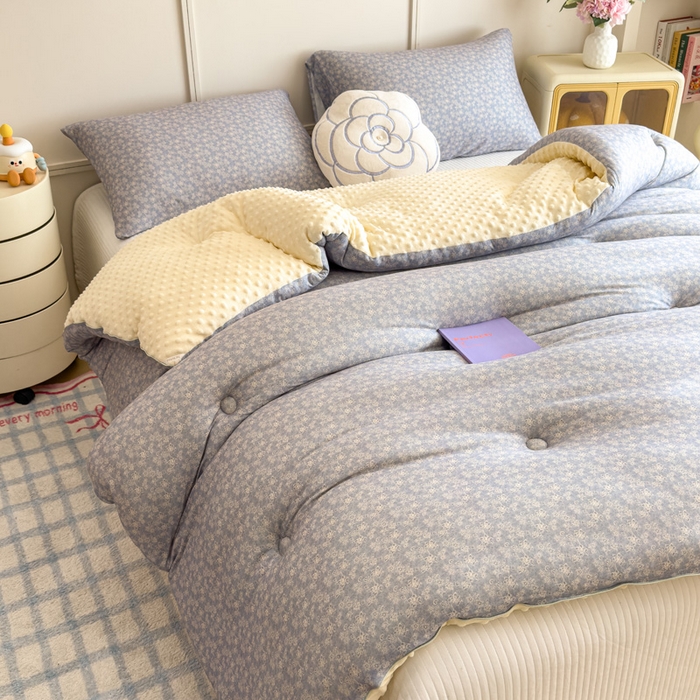 91家纺网 家纺一手货源 找家纺 米菲 2025新款针织豆豆冬被被子被芯 繁花