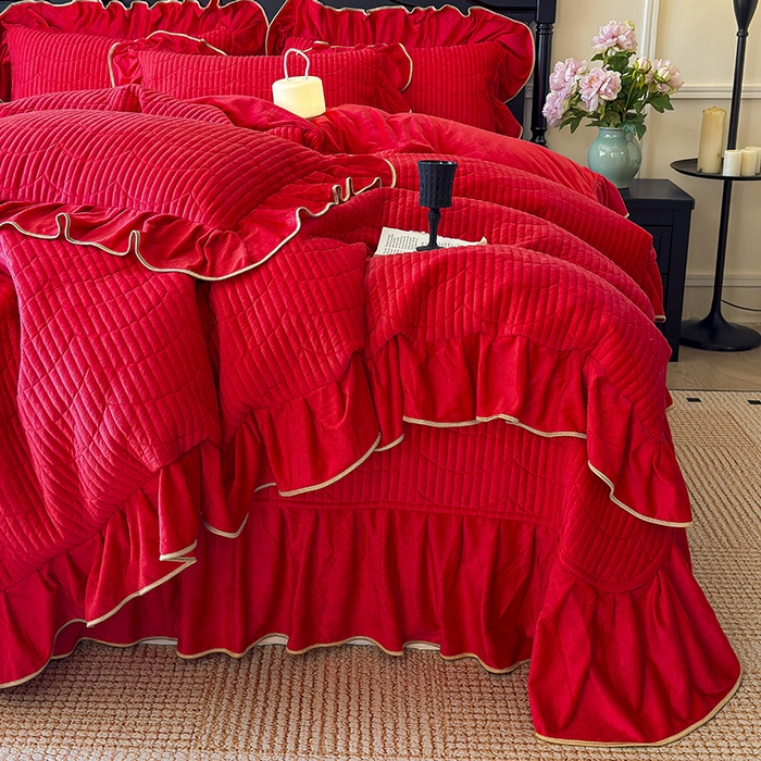 91家纺网 家纺一手货源 找家纺 宜凡家纺 2025新款婴儿绒压花全夹棉床盖四件套 韵雅-中国红