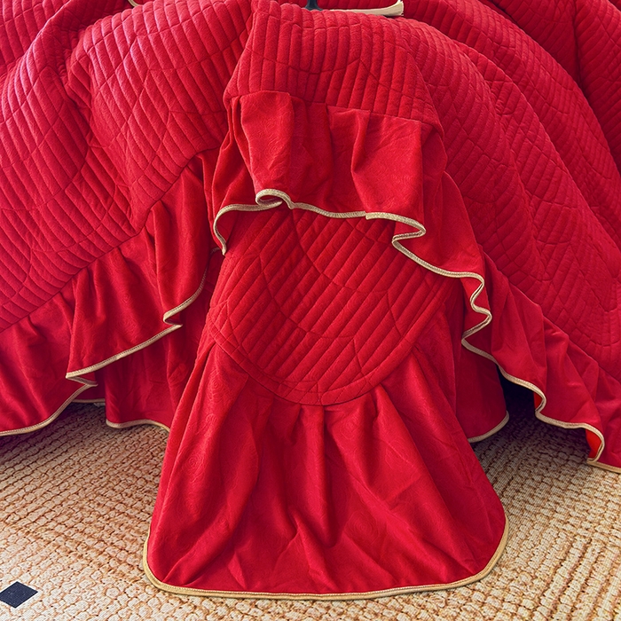 91家纺网 家纺一手货源 找家纺 宜凡家纺 2025新款婴儿绒压花全夹棉床盖四件套 韵雅-中国红