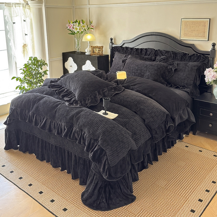 91家纺网 家纺一手货源 找家纺 宜凡家纺 2025新款婴儿绒压花全夹棉床盖四件套 韵雅-黑天鹅