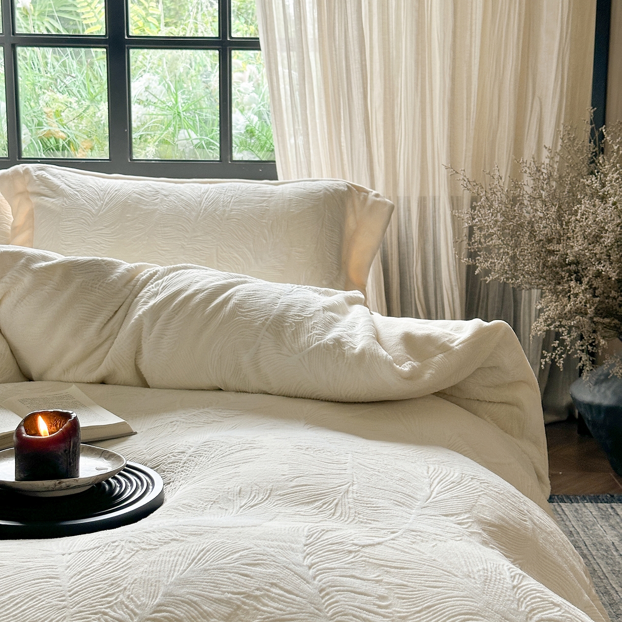 91家纺网 家纺一手货源 找家纺 时亿家居 2025新款280g牛奶绒四件套-轻羽 轻羽-白色