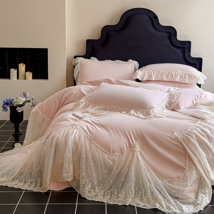 91家纺网 家纺一手货源 找家纺 艺玲家纺 2025新款棉小棉法式公主风仙仙子系列四件套 仙仙子粉