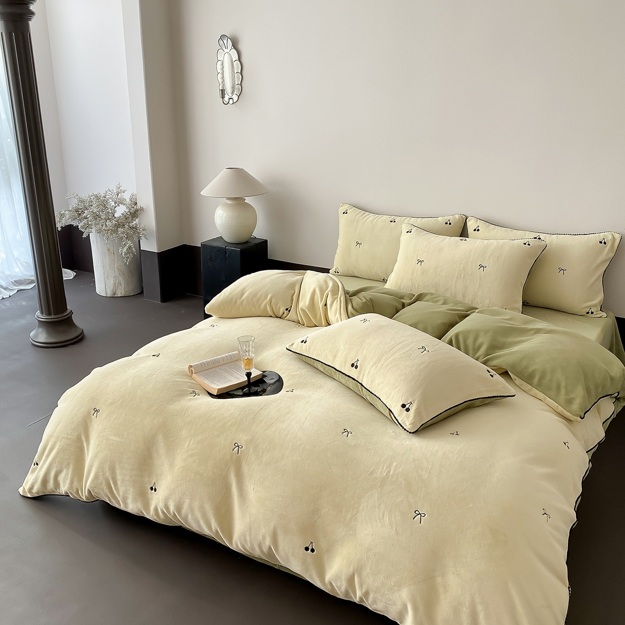 91家纺网 家纺一手货源 找家纺 时亿家居 2025新款280g牛奶绒四件套-黑樱梦境 黑樱梦境-青绿