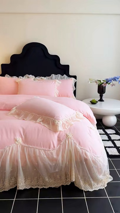 91家纺网 家纺一手货源 找家纺 艺玲家纺 2025新款棉小棉法式公主风仙仙子系列四件套 仙仙子粉