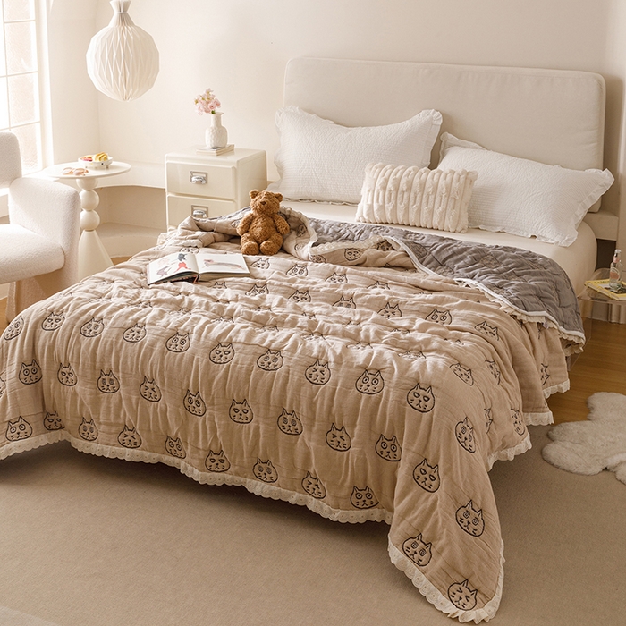 91家纺网 家纺一手货源 找家纺 麻依 2025新款安心棉十层纱布泡芙被全棉纱布被子被芯 搞怪猫