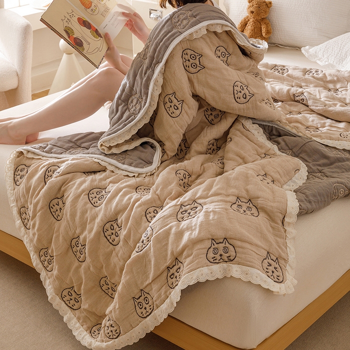 91家纺网 家纺一手货源 找家纺 麻依 2025新款安心棉十层纱布泡芙被全棉纱布被子被芯 搞怪猫