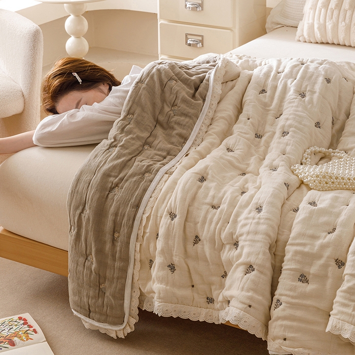 91家纺网 家纺一手货源 找家纺 麻依 2025新款安心棉十层纱布泡芙被全棉纱布被子被芯 兰溪