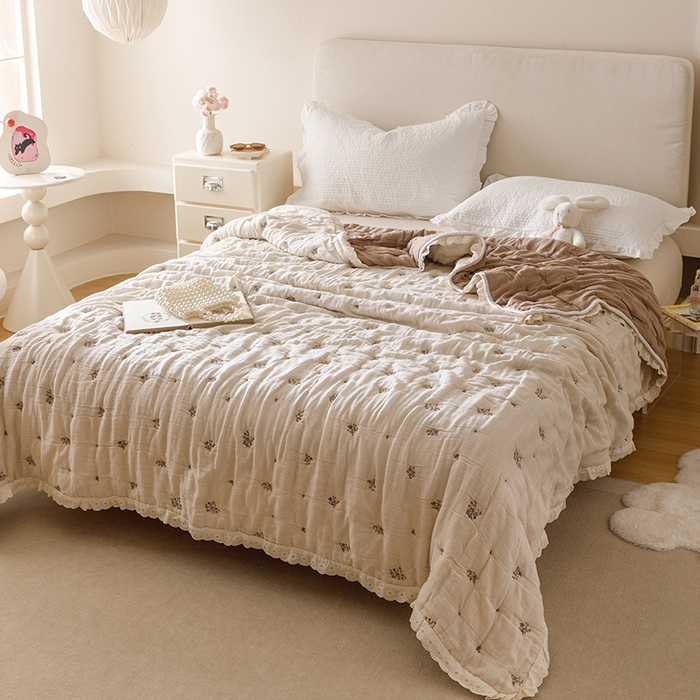 91家纺网 家纺一手货源 找家纺 麻依 2025新款安心棉十层纱布泡芙被全棉纱布被子被芯 漫语