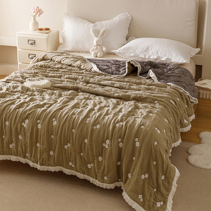 91家纺网 家纺一手货源 找家纺 麻依 2025新款安心棉十层纱布泡芙被全棉纱布被子被芯 梅屿-绿