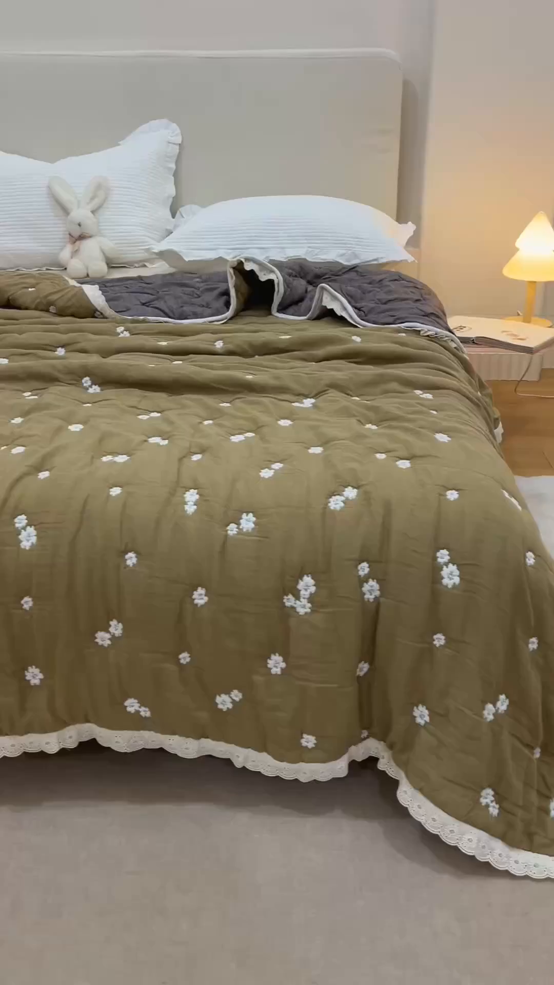 91家纺网 家纺一手货源 找家纺 麻依 2025新款安心棉十层纱布泡芙被全棉纱布被子被芯 梅屿-绿