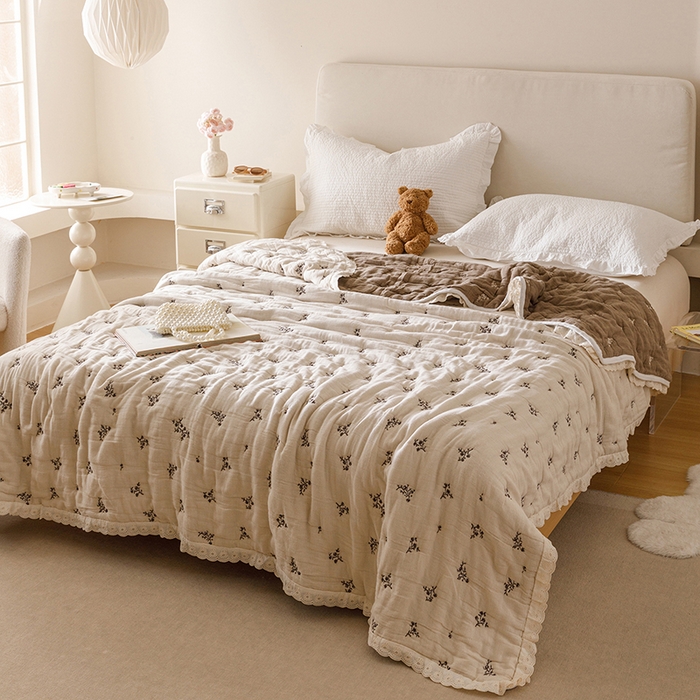 91家纺网 家纺一手货源 找家纺 麻依 2025新款安心棉十层纱布泡芙被全棉纱布被子被芯 木栖