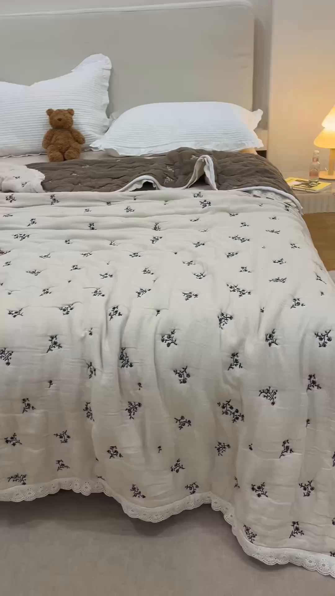 91家纺网 家纺一手货源 找家纺 麻依 2025新款安心棉十层纱布泡芙被全棉纱布被子被芯 木栖