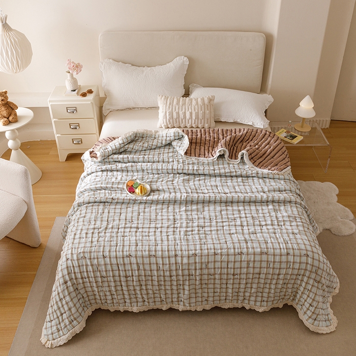 91家纺网 家纺一手货源 找家纺 麻依 2025新款安心棉十层纱布泡芙被全棉纱布被子被芯 伊慕