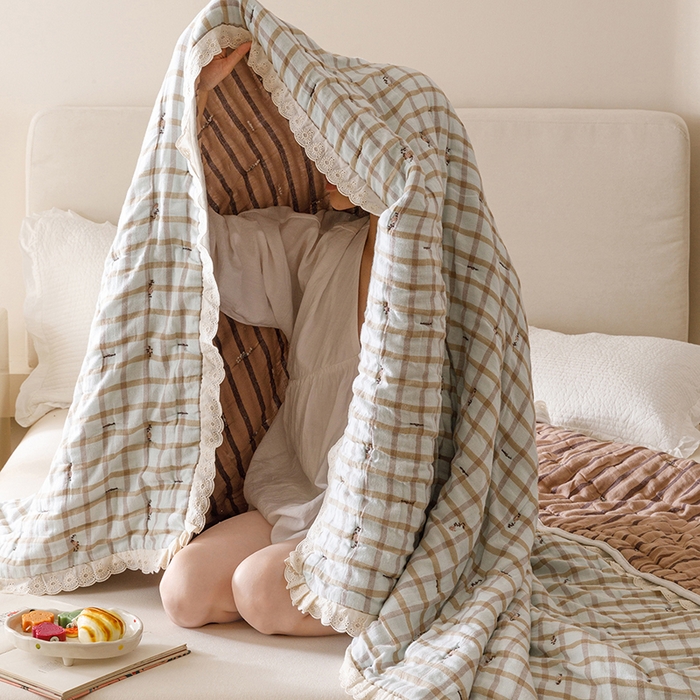 91家纺网 家纺一手货源 找家纺 麻依 2025新款安心棉十层纱布泡芙被全棉纱布被子被芯 伊慕