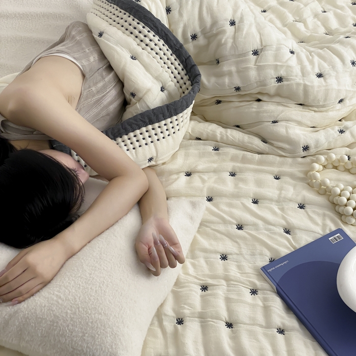 91家纺网 家纺一手货源 找家纺 （总）麻依 2025新款韩国泡芙被十层全棉纱布被子被芯