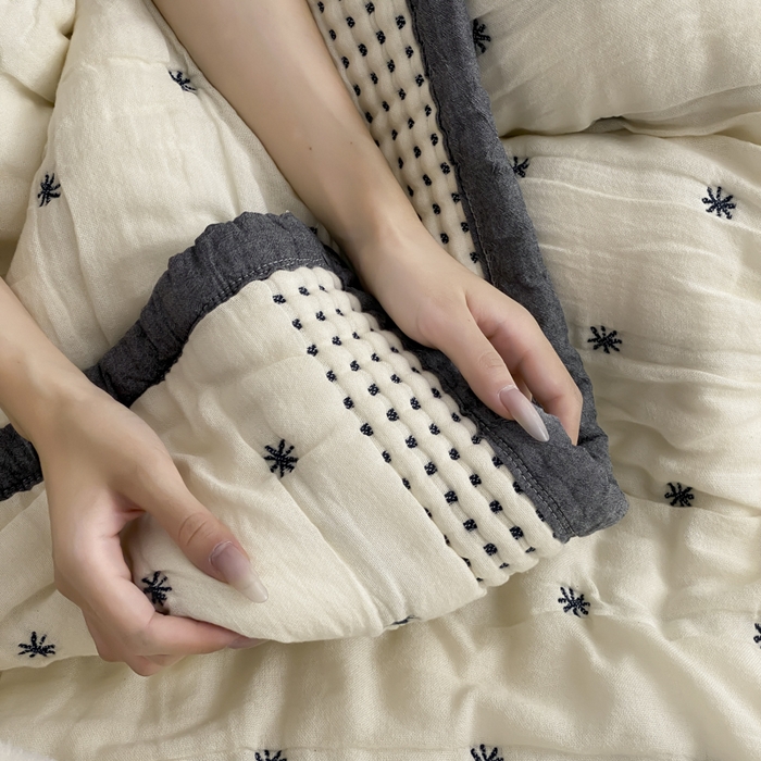 91家纺网 家纺一手货源 找家纺 （总）麻依 2025新款韩国泡芙被十层全棉纱布被子被芯