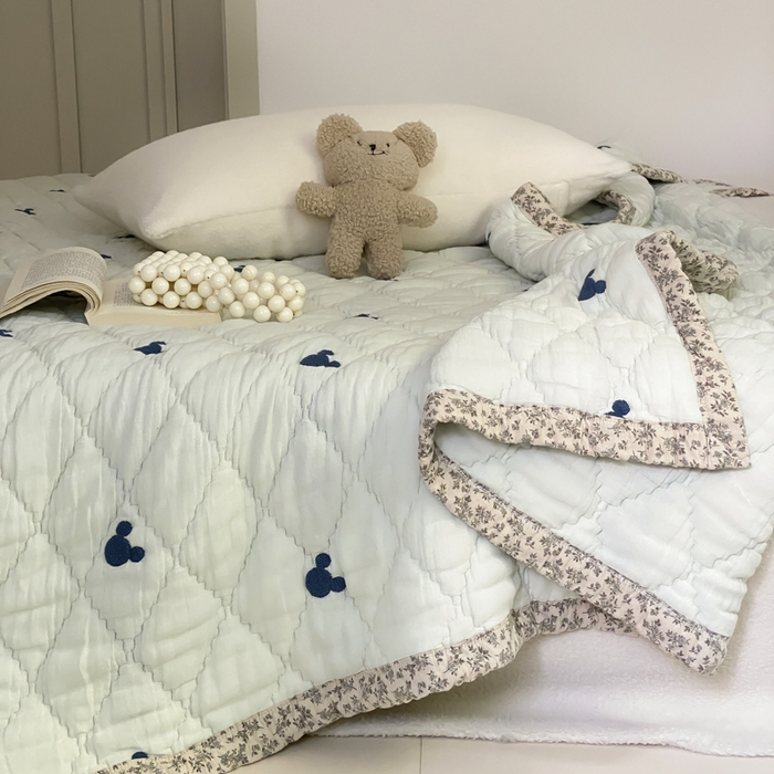 91家纺网 家纺一手货源 找家纺 麻依 2025新款韩国泡芙被十层全棉纱布被子被芯 蓝色米奇