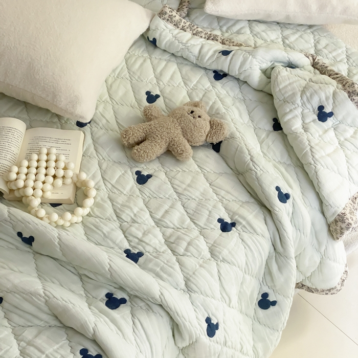 91家纺网 家纺一手货源 找家纺 麻依 2025新款韩国泡芙被十层全棉纱布被子被芯 蓝色米奇