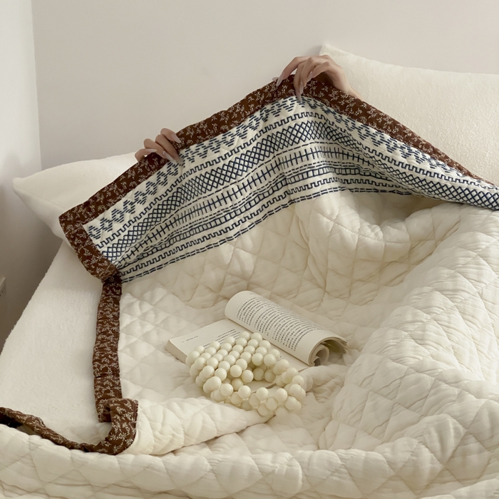 91家纺网 家纺一手货源 找家纺 麻依 2025新款韩国泡芙被十层全棉纱布被子被芯 洛格羽-白