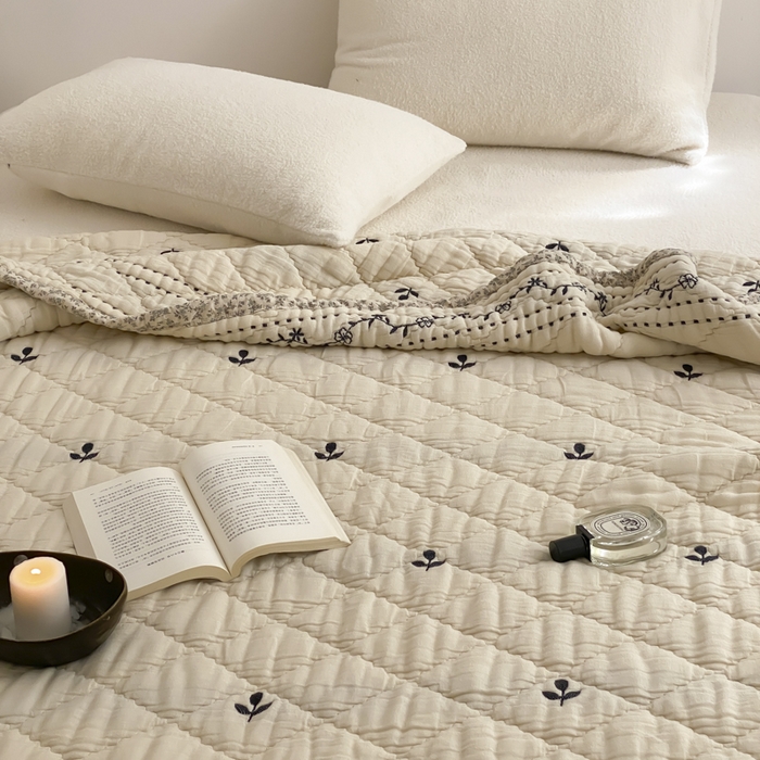 91家纺网 家纺一手货源 找家纺 麻依 2025新款韩国泡芙被十层全棉纱布被子被芯 三叶草