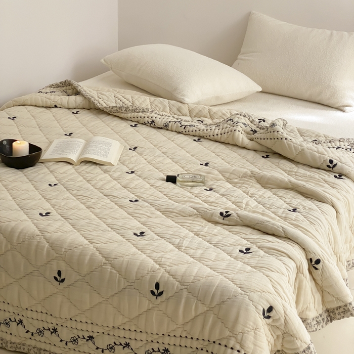 91家纺网 家纺一手货源 找家纺 麻依 2025新款韩国泡芙被十层全棉纱布被子被芯 三叶草