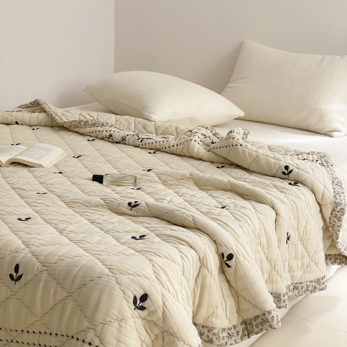 91家纺网 家纺一手货源 找家纺 麻依 2025新款韩国泡芙被十层全棉纱布被子被芯 三叶草