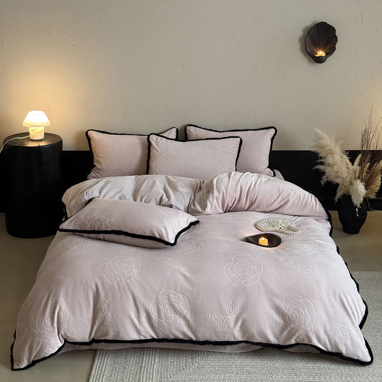 91家纺网 家纺一手货源 找家纺 （总）三味舒屋 2025新款毛边雕花牛奶绒四件套-纪芙拉