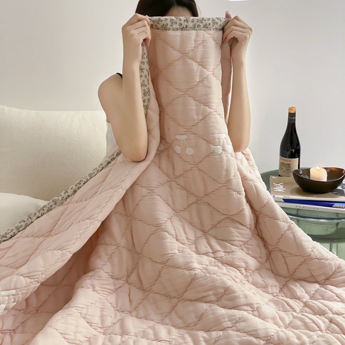 91家纺网 家纺一手货源 找家纺 麻依 2025新款韩国泡芙被十层全棉纱布被子被芯 樱桃派