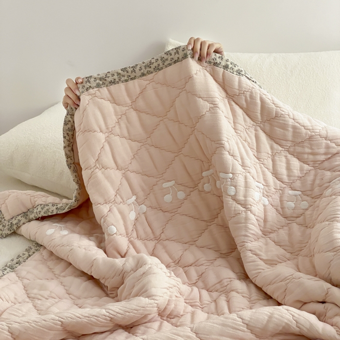 91家纺网 家纺一手货源 找家纺 麻依 2025新款韩国泡芙被十层全棉纱布被子被芯 樱桃派