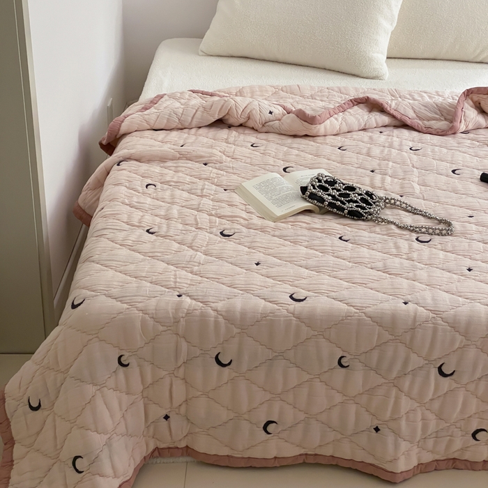 91家纺网 家纺一手货源 找家纺 麻依 2025新款韩国泡芙被十层全棉纱布被子被芯 月牙