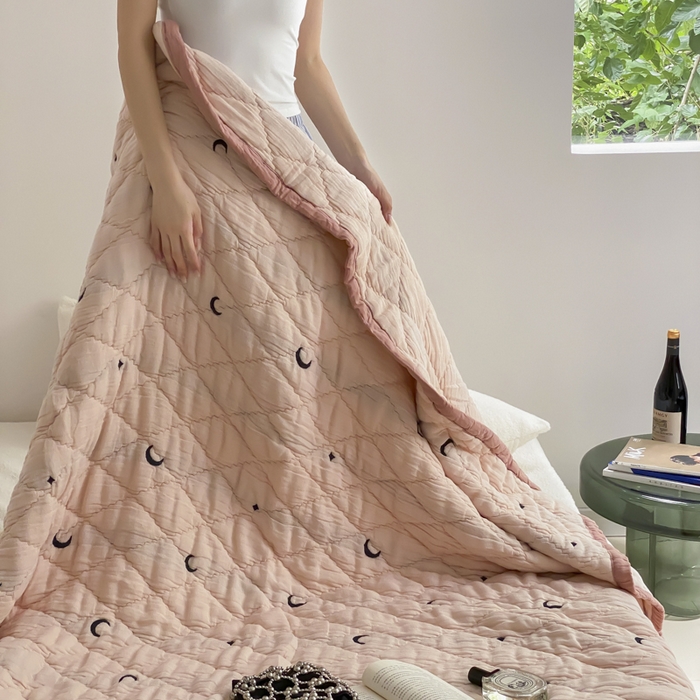 91家纺网 家纺一手货源 找家纺 麻依 2025新款韩国泡芙被十层全棉纱布被子被芯 月牙