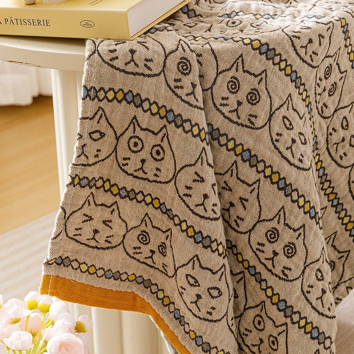91家纺网 家纺一手货源 找家纺 麻依 2025新款全棉四层纱布浴巾披肩旅行毯 搞怪猫