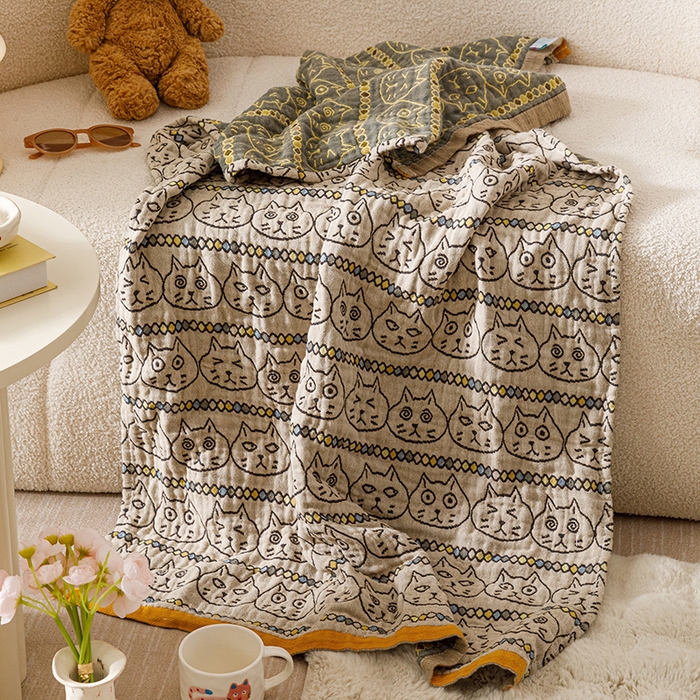 91家纺网 家纺一手货源 找家纺 麻依 2025新款全棉四层纱布浴巾披肩旅行毯 搞怪猫