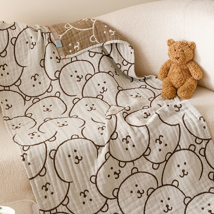 91家纺网 家纺一手货源 找家纺 麻依 2025新款全棉四层纱布浴巾披肩旅行毯 怪怪熊