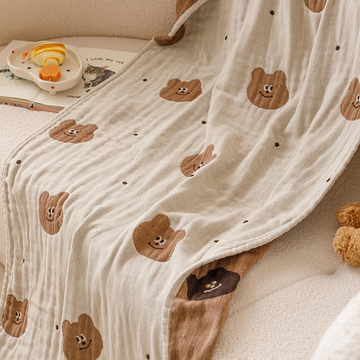 91家纺网 家纺一手货源 找家纺 麻依 2025新款全棉四层纱布浴巾披肩旅行毯 幻想熊