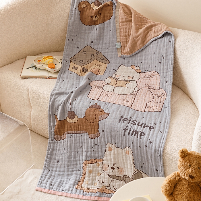 91家纺网 家纺一手货源 找家纺 麻依 2025新款全棉四层纱布浴巾披肩旅行毯 瞌睡狗狗