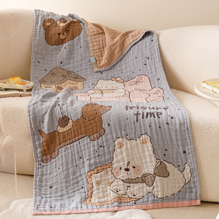 91家纺网 家纺一手货源 找家纺 麻依 2025新款全棉四层纱布浴巾披肩旅行毯 瞌睡狗狗