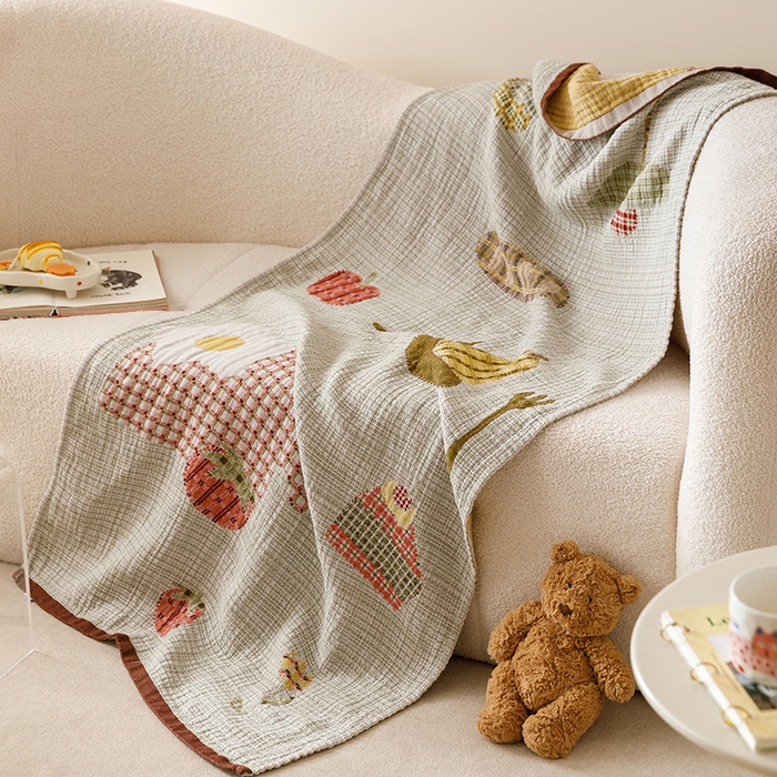 91家纺网 家纺一手货源 找家纺 麻依 2025新款全棉四层纱布浴巾披肩旅行毯 甜品派对