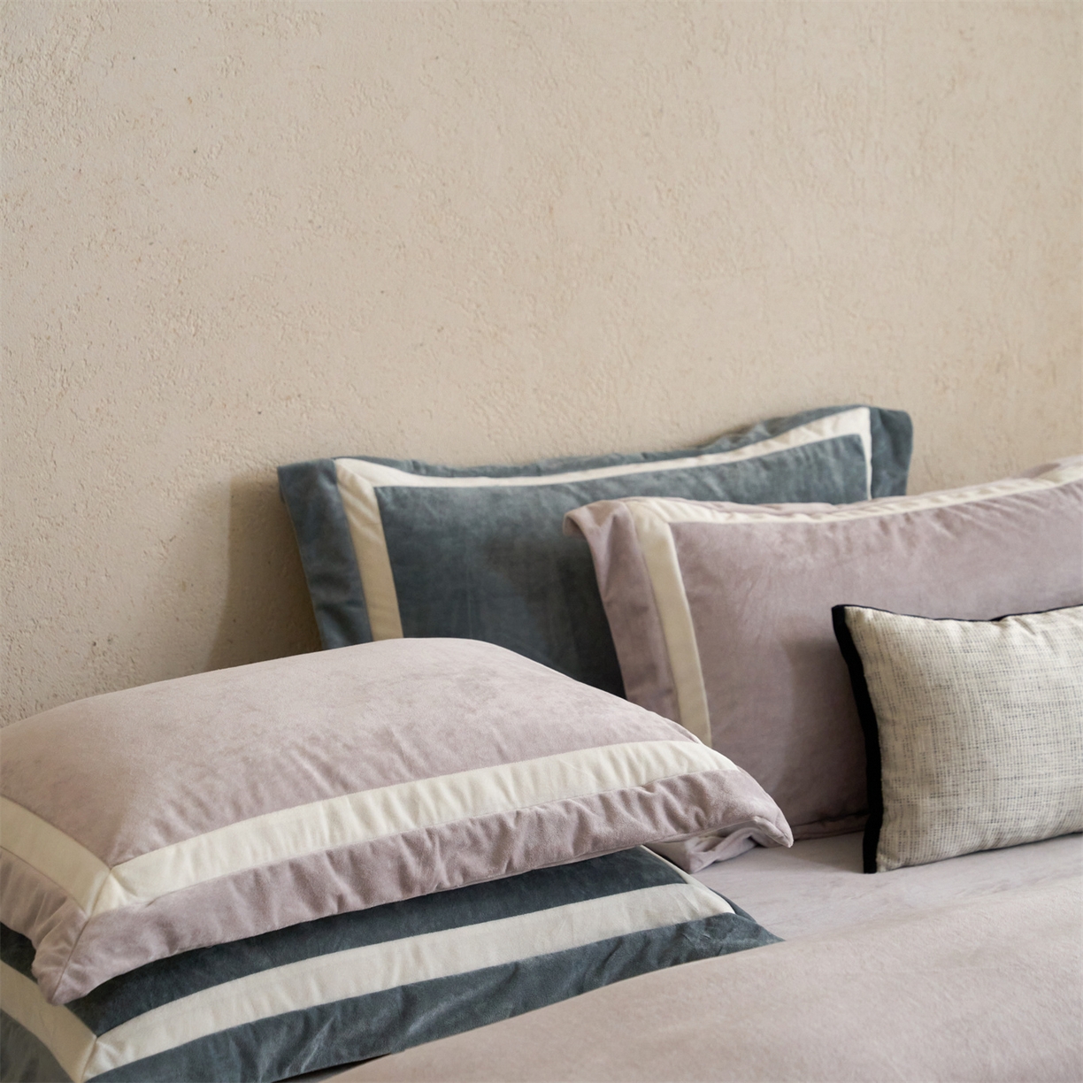 91家纺网 家纺一手货源 找家纺 （总）121 2025新款轻奢新法式德芙绒宝宝绒婴儿绒短毛绒牛奶绒四件套床单被套【提供买家秀】【会员-20】 平台控价券后不得低于318/338元