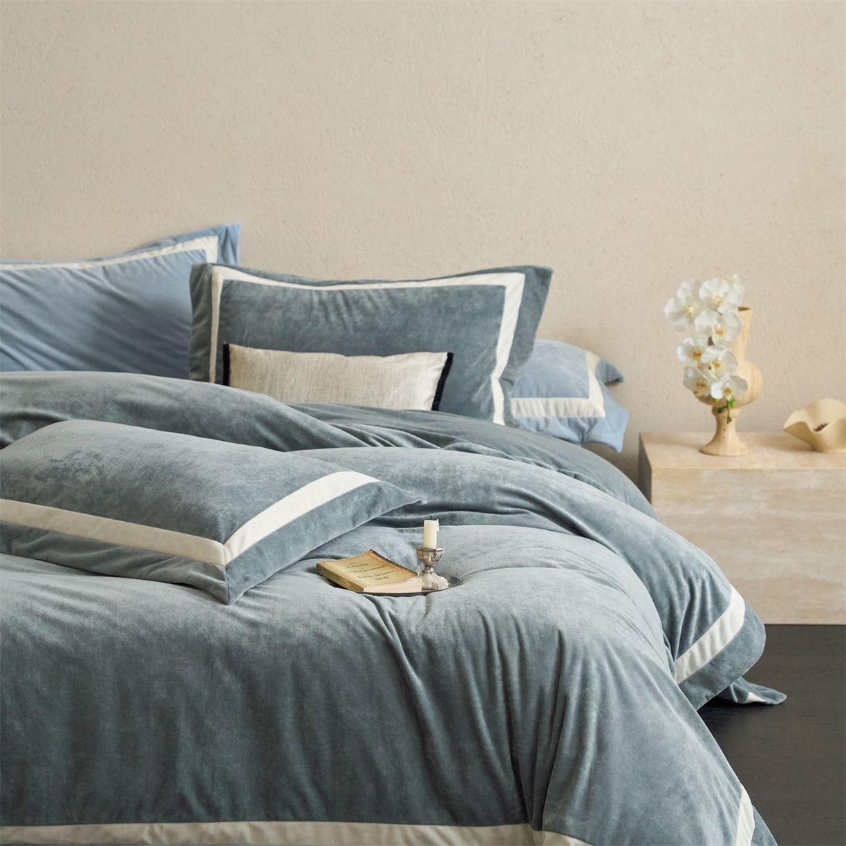 91家纺网 家纺一手货源 找家纺 121 2025新款轻奢新法式德芙绒宝宝绒婴儿绒短毛绒牛奶绒四件套床单被套 繁华-草木灰