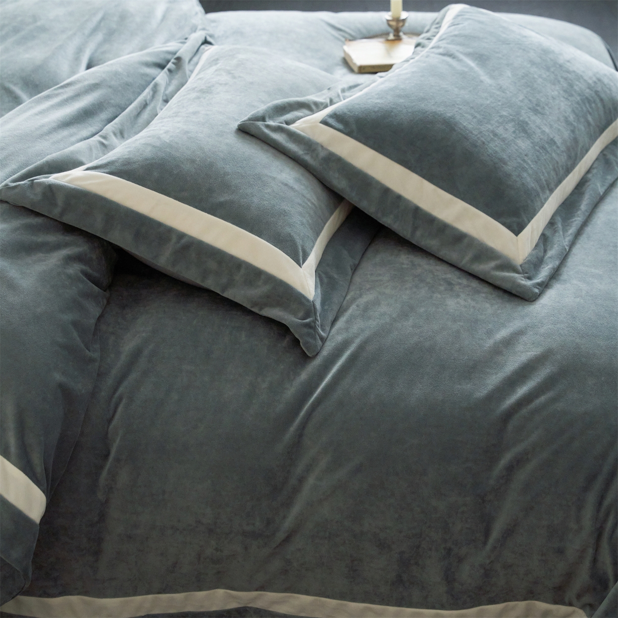 91家纺网 家纺一手货源 找家纺 121 2025新款轻奢新法式德芙绒宝宝绒婴儿绒短毛绒牛奶绒四件套床单被套 繁华-草木灰