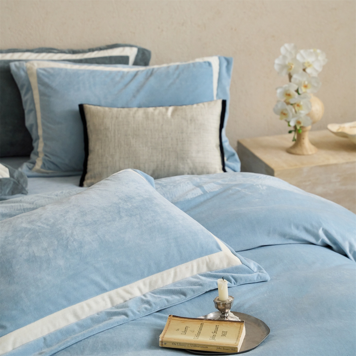 91家纺网 家纺一手货源 找家纺 121 2025新款轻奢新法式德芙绒宝宝绒婴儿绒短毛绒牛奶绒四件套床单被套 繁华-和煦蓝