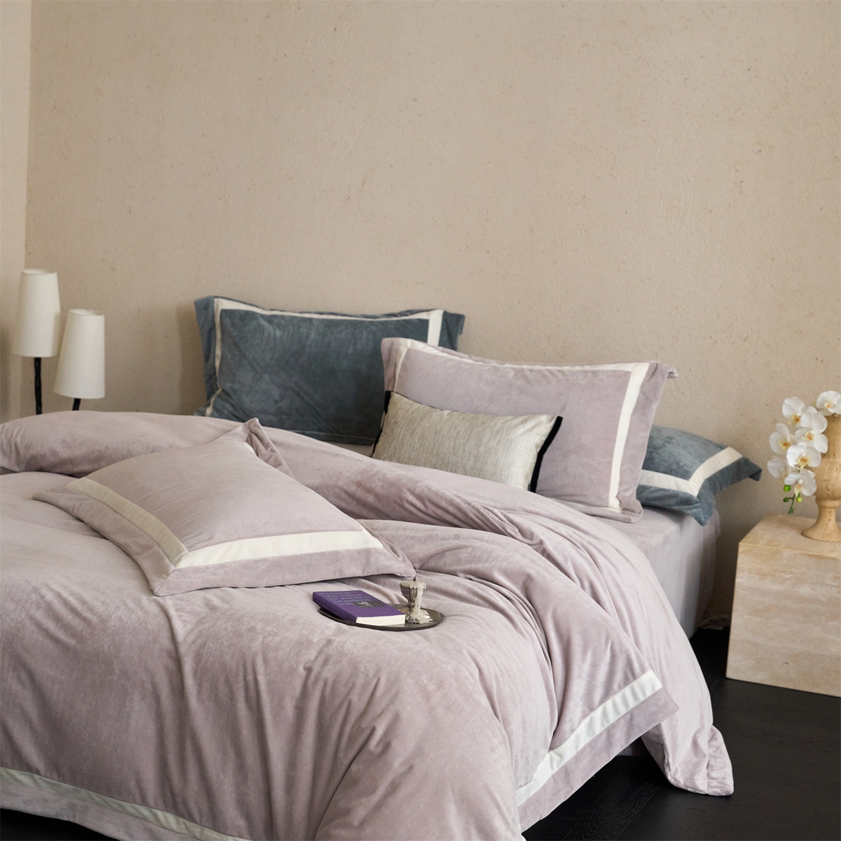 91家纺网 家纺一手货源 找家纺 121 2025新款轻奢新法式德芙绒宝宝绒婴儿绒短毛绒牛奶绒四件套床单被套 繁华-浪漫紫