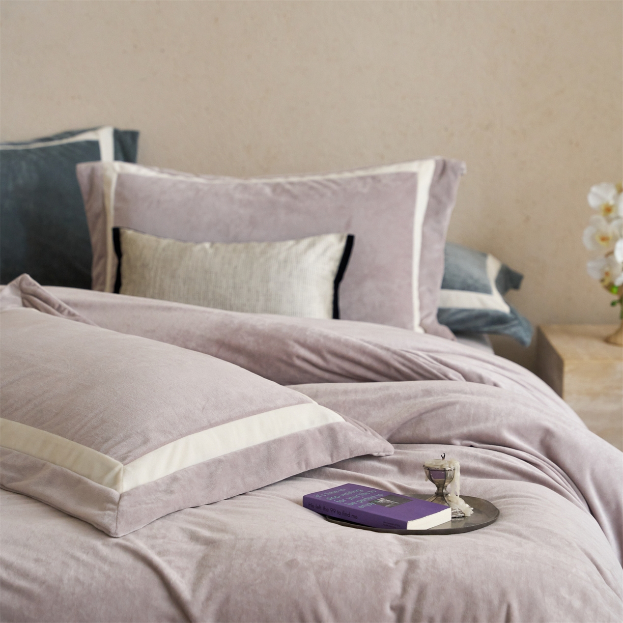 91家纺网 家纺一手货源 找家纺 121 2025新款轻奢新法式德芙绒宝宝绒婴儿绒短毛绒牛奶绒四件套床单被套 繁华-浪漫紫