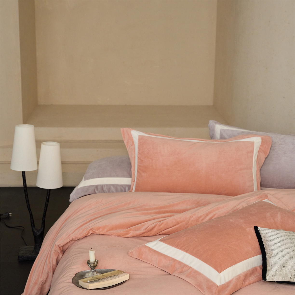 91家纺网 家纺一手货源 找家纺 121 2025新款轻奢新法式德芙绒宝宝绒婴儿绒短毛绒牛奶绒四件套床单被套 繁华-琳琅粉