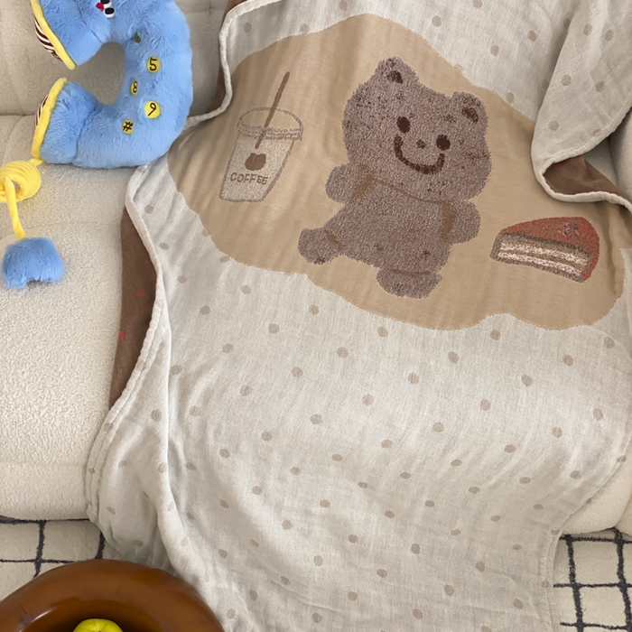 91家纺网 家纺一手货源 找家纺 麻依 2025新款软萌纱布浴巾四层全棉纱布浴巾 甜品熊 80*160