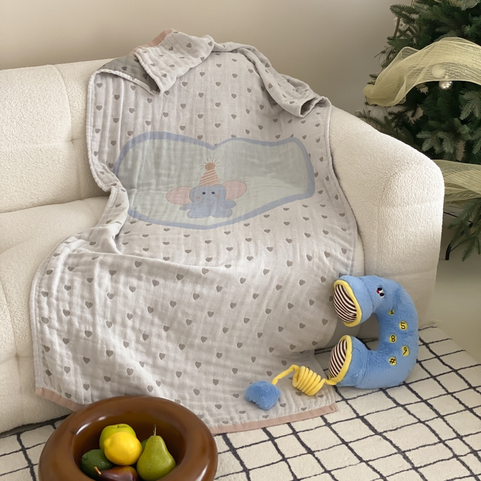 91家纺网 家纺一手货源 找家纺 麻依 2025新款软萌纱布浴巾四层全棉纱布浴巾 心心小象 80*160