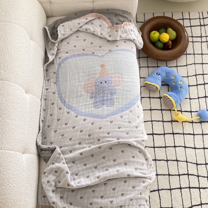 91家纺网 家纺一手货源 找家纺 麻依 2025新款软萌纱布浴巾四层全棉纱布浴巾 心心小象 80*160